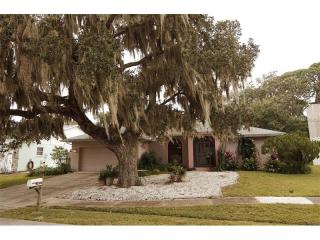 2500 Wood Oak Dr, Sarasota, FL 34232-6819