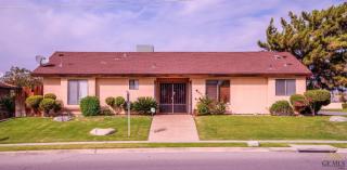 8824 Breckenridge Rd, Bakersfield, CA 93306-6932