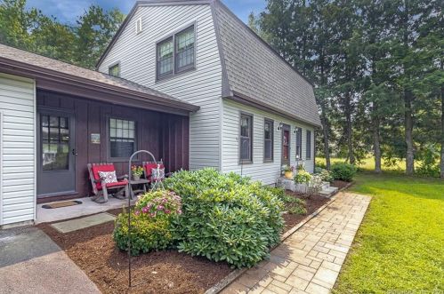 112 Kimberly Rd, East Granby, CT 06026-9544