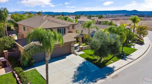 35815 Elizabeth Ln, Wildomar CA 92595-7853 exterior