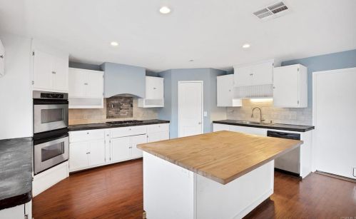 1260 Hoover St, Escondido CA  92027-1415 exterior