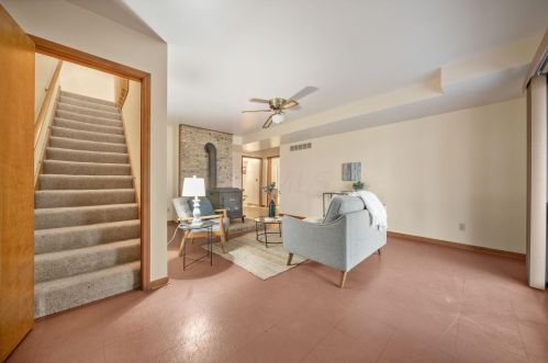 2375 Chickasaw Dr, London OH  43140-9014 exterior