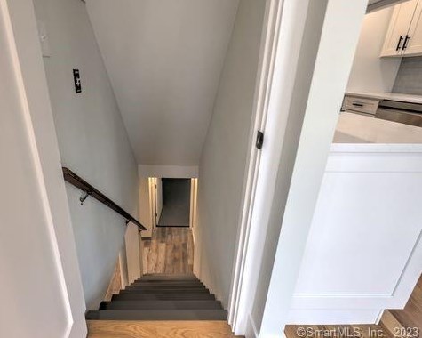 242 Meadowside Rd, Milford CT  06460-4528 exterior