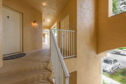 8376 Mulligan Cir, Fort Pierce, FL 34986-3280