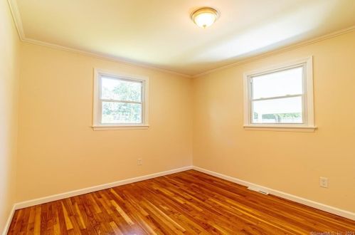 23 Mcintosh Ave, Uncasville CT  06382-2227 exterior