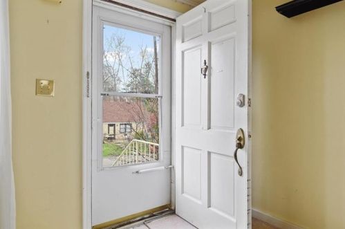713 Penny Dr, Pittsburgh, PA 15235-4247