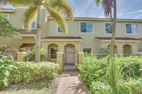 137 Monterey Bay Dr, Boynton Beach, FL 33426-8438