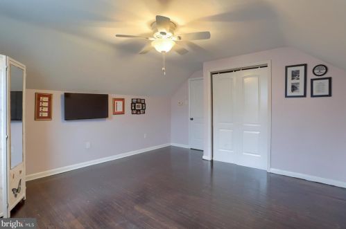 814 Sycamore Dr, Lansdale PA  19446-3128 exterior