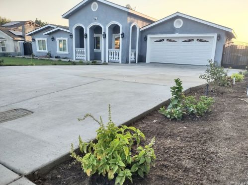 3780 La Hacienda Dr, San Bernardino CA  92404-2039 exterior