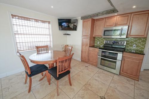 3110 Palm Dr, Delray Beach FL  33483-6215 exterior
