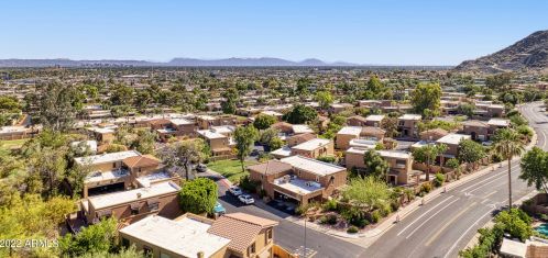 10430 10th Pl, Phoenix AZ  85020-8526 exterior