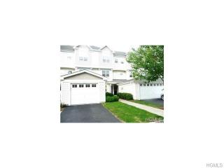 611 Viewpoint Ter, Peekskill NY  10566-6210 exterior