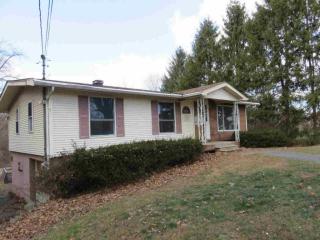 9 Cherokee Dr, Milton, NY 12547-5101