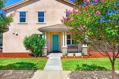 2003 Glenwell Dr, Santa Rosa, CA 95404-7009