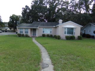 560 Avenue B, Winter Haven FL  33881-4720 exterior
