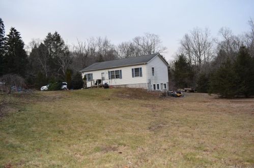 271 Main St, East Hampton CT  06447-1240 exterior