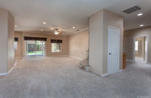 2028 Kalliope Ave, Lancaster CA 93536-4624 exterior