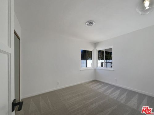 8050 Cherrystone Ave, Van Nuys CA  91402-5415 exterior