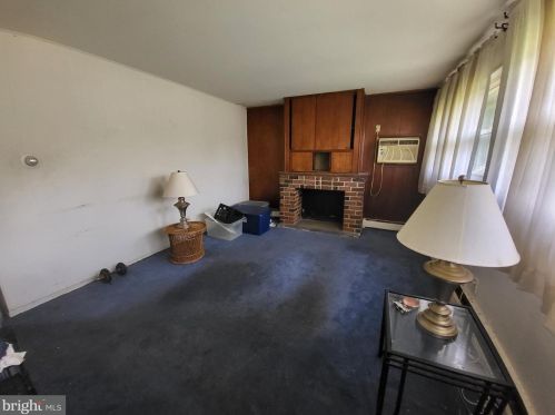 2609 Armstrong Ave, Holmes, PA 19043-1003