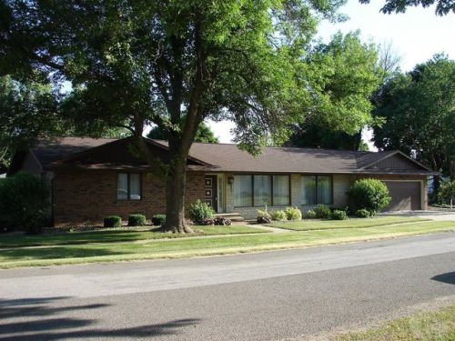 301 Front St, Wayland, IA 52654-9702