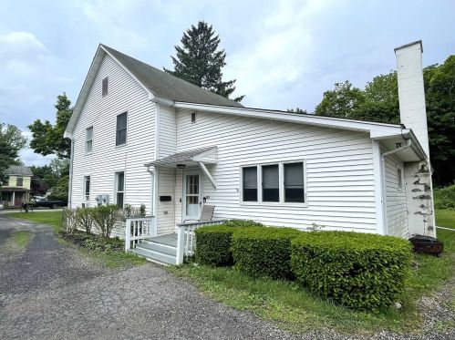 105 Market St, Rhinebeck, NY 12572-1631