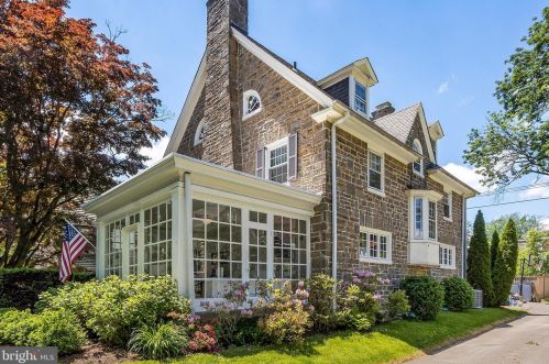 543 Durham St, Philadelphia, PA 19119-1225