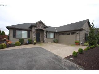 1618 Meridian Dr, Woodburn, OR 97071-7734