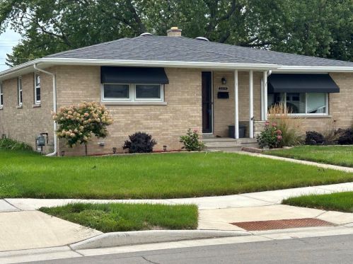 2229 26th Ave, Kenosha, WI 53140-1755