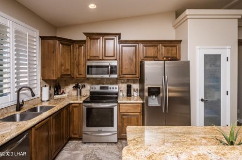 3285 Tolteca Dr, Lake Havasu City, AZ 86406-8709