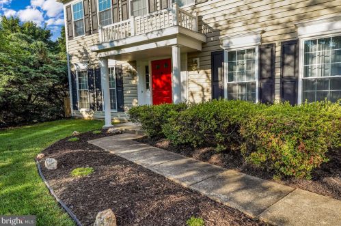 3471 Wainscott Pl, Woodbridge, VA 22192-5247