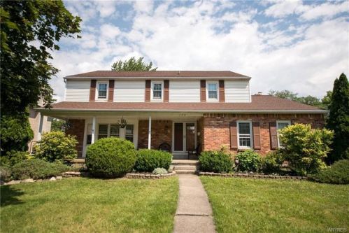 174 Autumnview Rd, Buffalo, NY 14221-1538