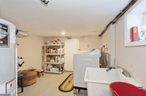 55 Charles St, Roselle Park NJ  07204-2258 exterior