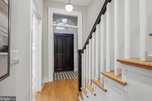 1303 Corcoran St, Washington, DC 20009-4310
