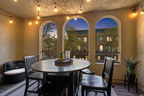 416 Emily Rose Cir, Windsor CA  95492-7732 exterior