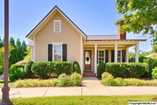 12 Braxton St, Huntsville, AL 35806-5228
