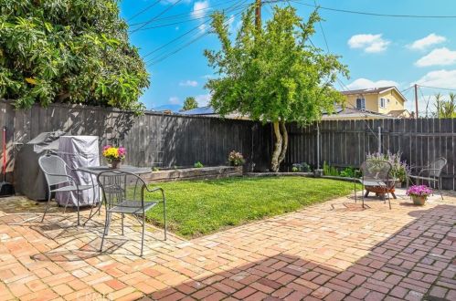 9821 Garibaldi Ave, Temple City CA  91780-1713 exterior