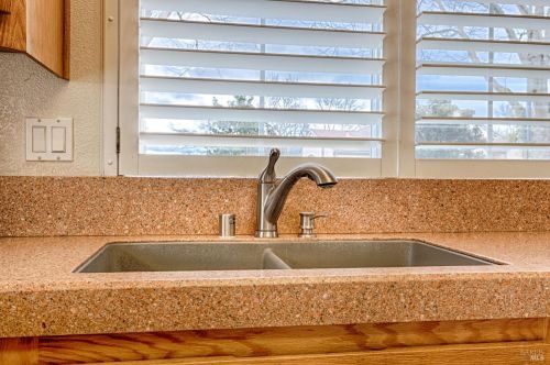 6479 Pine Valley Dr, Santa Rosa CA  95409-5891 exterior