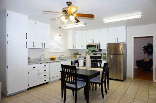 1862 39 Ave, Oakland CA 94619-1211 exterior