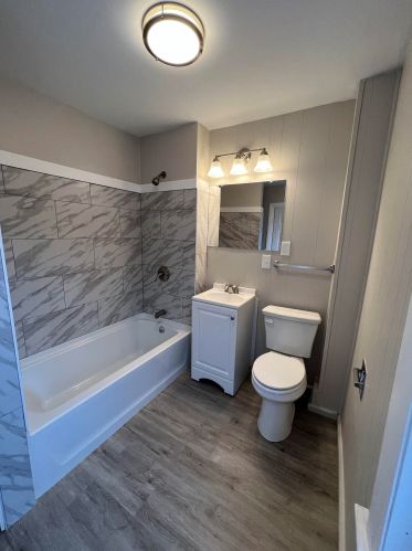 59 Oak St, Dover NH  03820-2828 exterior