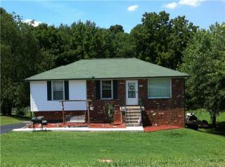 101 Academy Dr, Springfield, TN 37172-4401