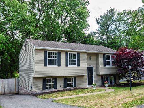 206 Hunting Creek Rd, Canonsburg, PA 15317-2324