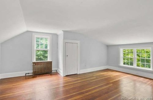 307 Berkshire Rd, Sandy Hook CT  06482-1511 exterior