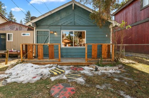 906 Aeroplane Blvd, Big Bear City, CA 92314-9316