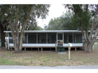 1724 Flint Dr, Auburndale, FL 33823-9419