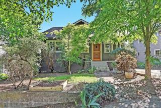 2926 Warren Ave, Seattle, WA 98109-1748