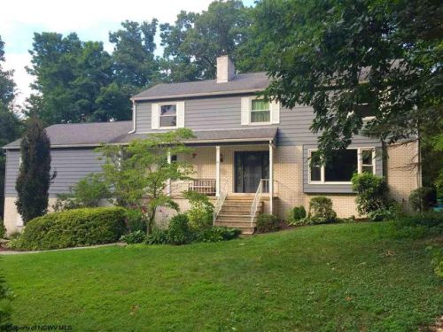 41 Chardonnay Dr, Morgantown WV  26508-5225 exterior