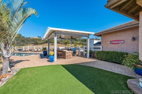 550 Old Stagecoach Run, Alpine CA  91901-1478 exterior