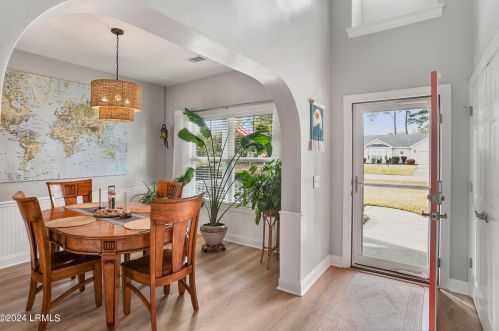 1012 Ferrets End, Beaufort SC  29902-5893 exterior