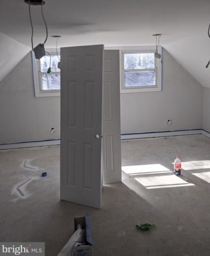 160 Eastbrook Ln, Willingboro, NJ 08046-2225