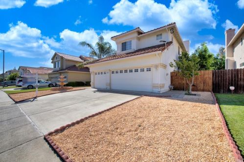 272 Sparrow St, Vacaville CA  95687-7225 exterior